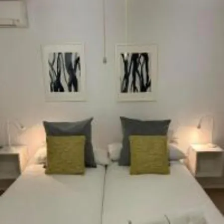 Pasaje Gondomar 11 *